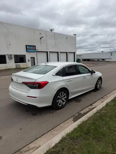 Honda Civic 2023 — 3/6