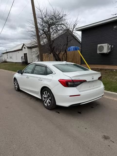 Honda Civic 2023 — 4/6
