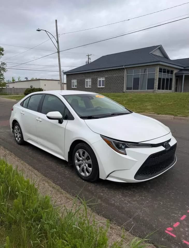 TOYOTA COROLLA LE 2022 — 4/4