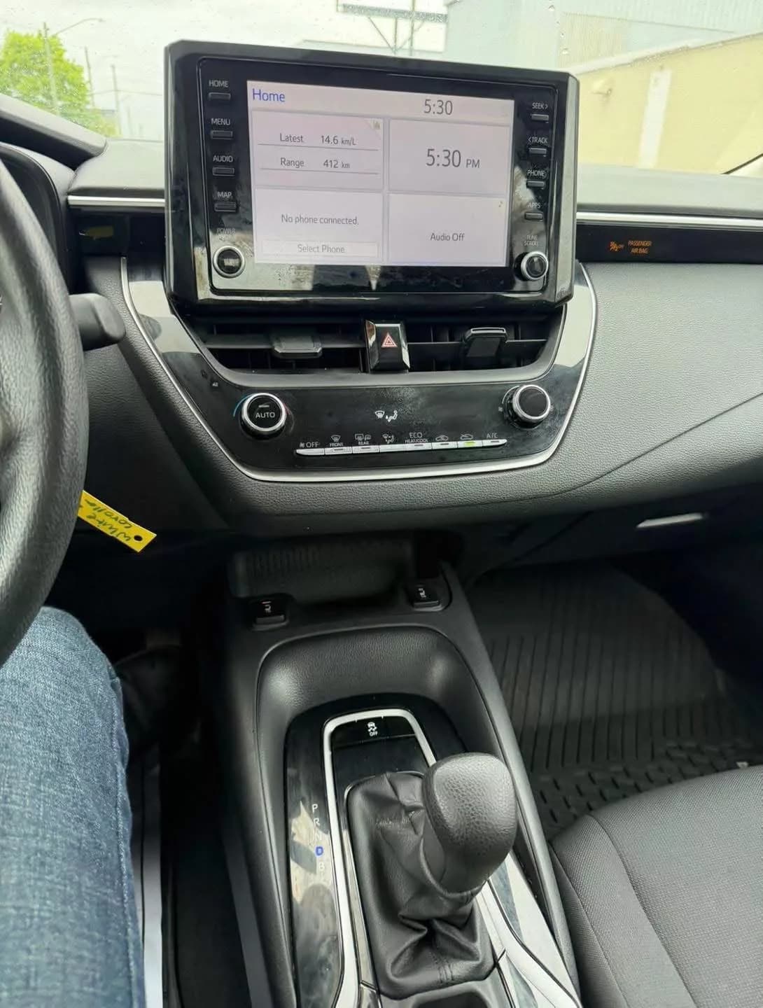 TOYOTA COROLLA LE 2022 — 3/4